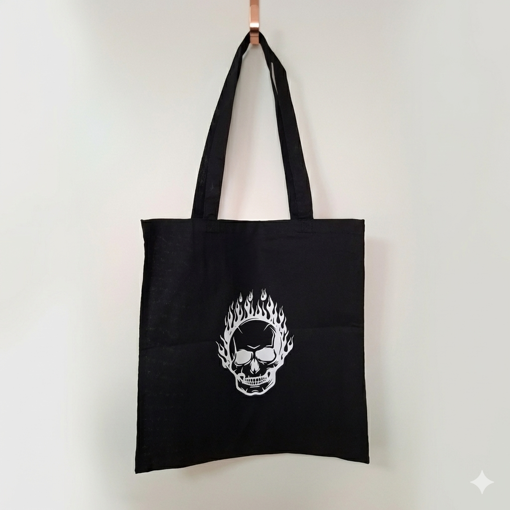 Stoffbeutel Totenkopf mit Flammen – Schwarze Baumwolltasche mit weißem Print
